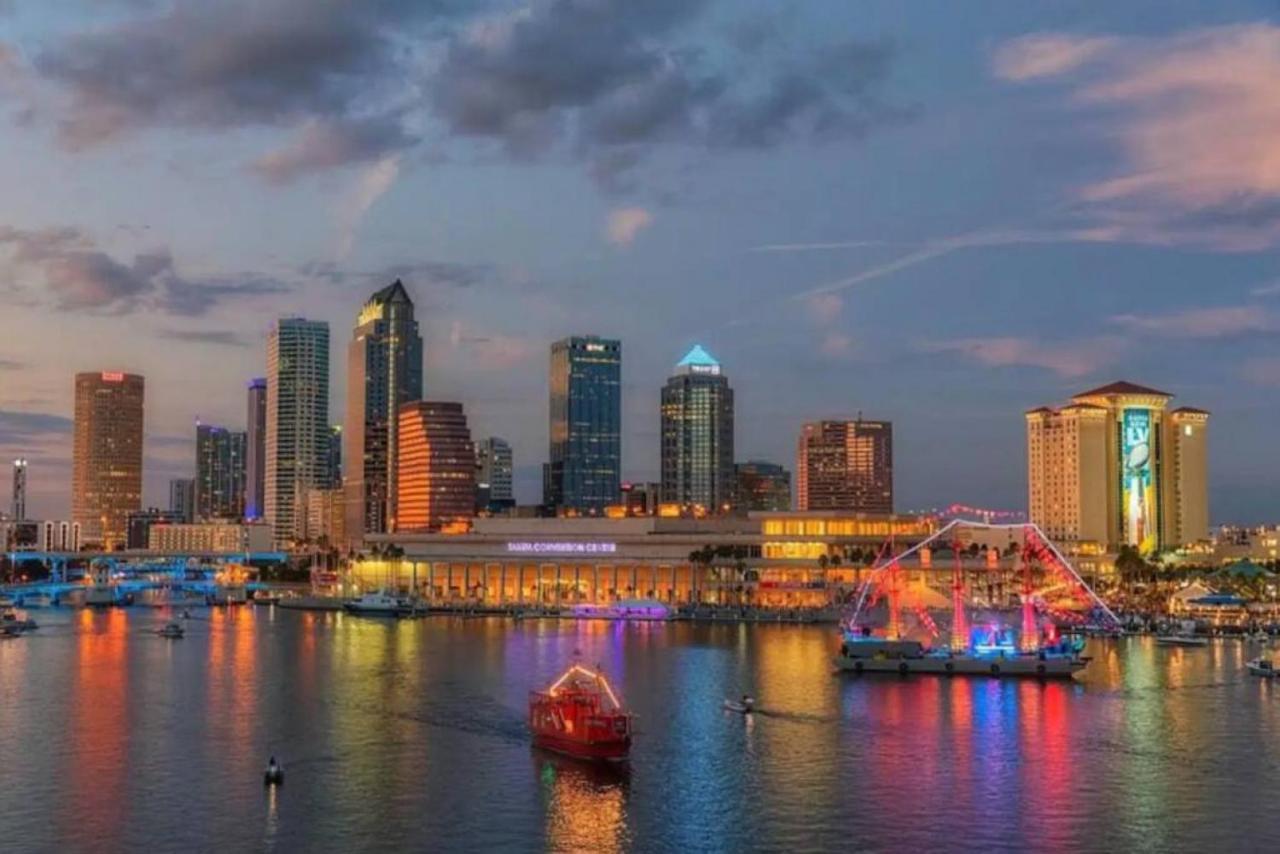 Bay Views From Your Balcony Beach Resort Tampa Esterno foto