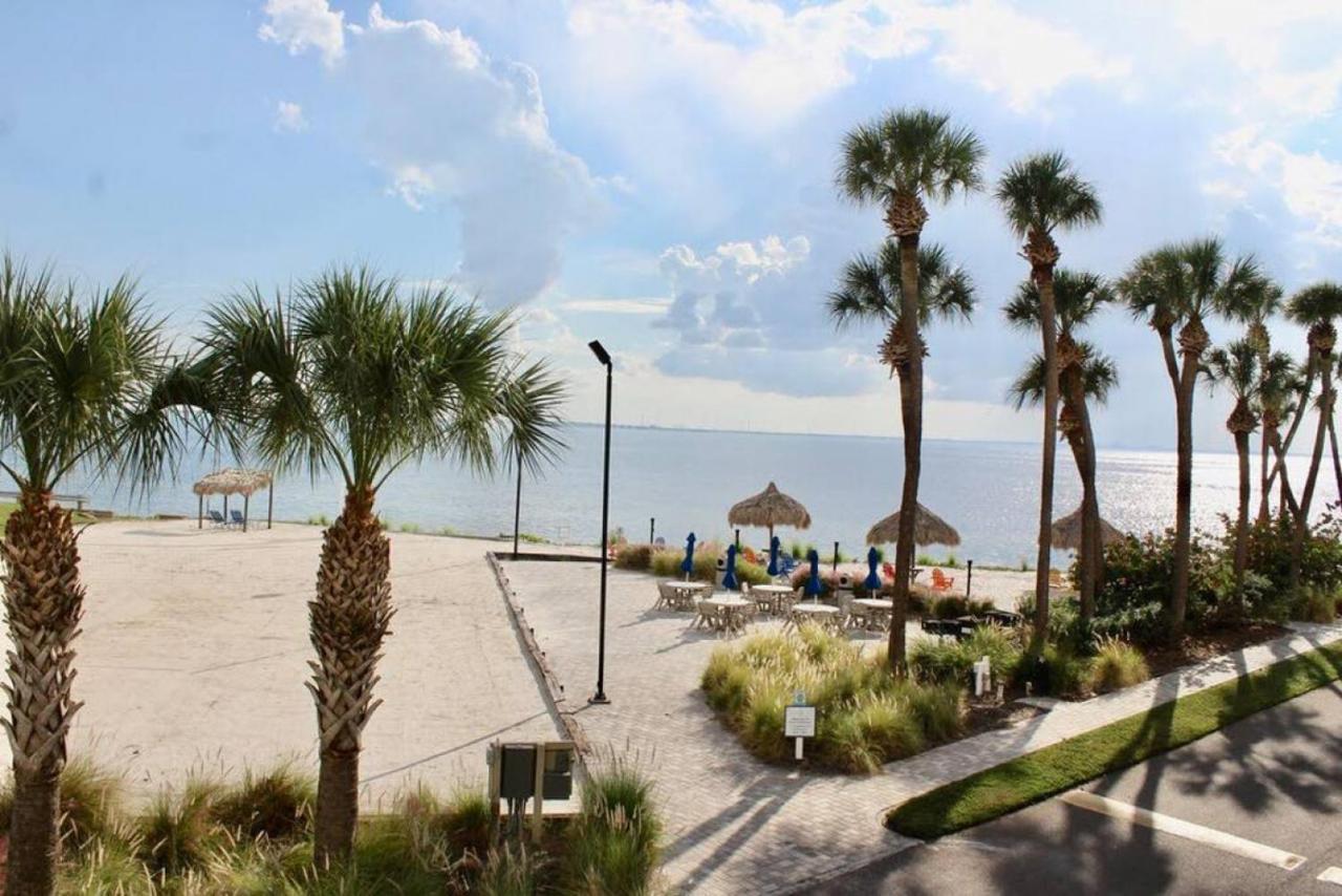 Bay Views From Your Balcony Beach Resort Tampa Esterno foto