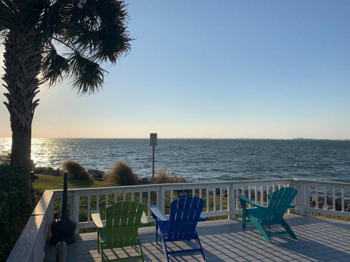 Bay Views From Your Balcony Beach Resort Tampa Esterno foto