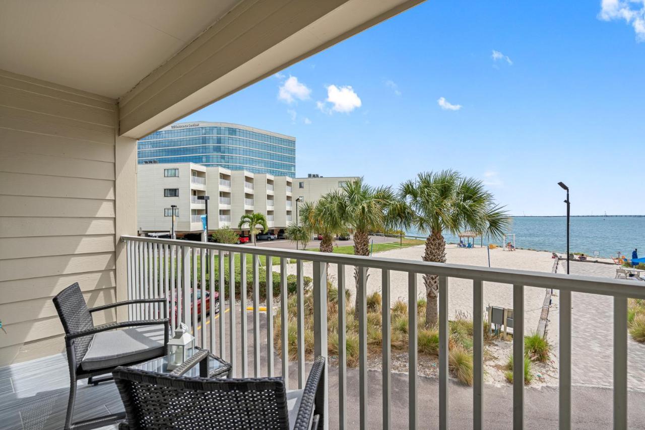 Bay Views From Your Balcony Beach Resort Tampa Esterno foto