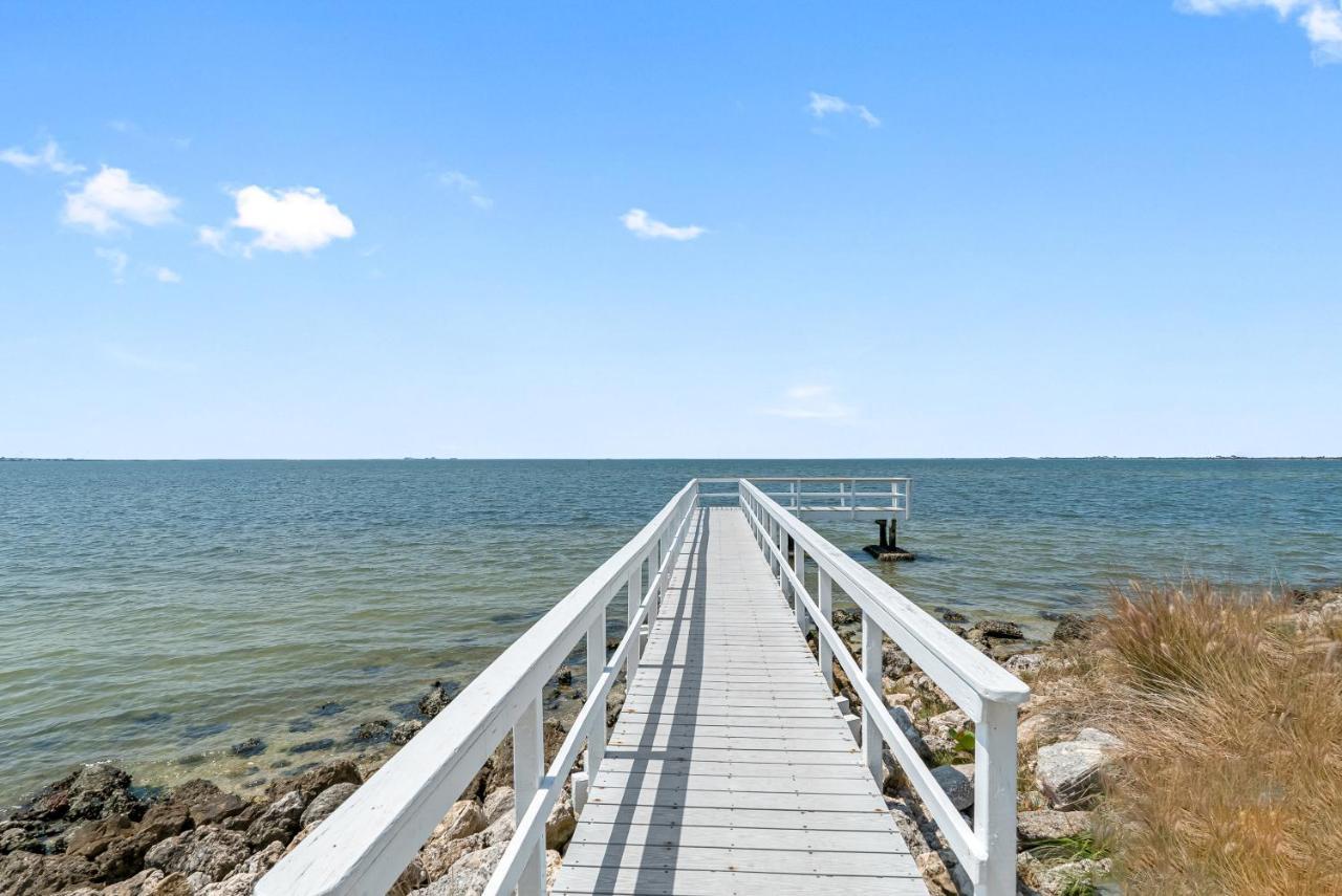 Bay Views From Your Balcony Beach Resort Tampa Esterno foto