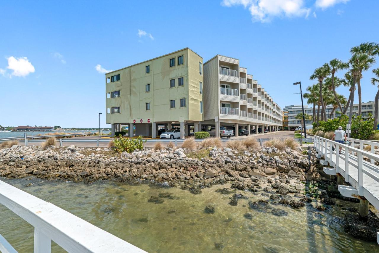 Bay Views From Your Balcony Beach Resort Tampa Esterno foto