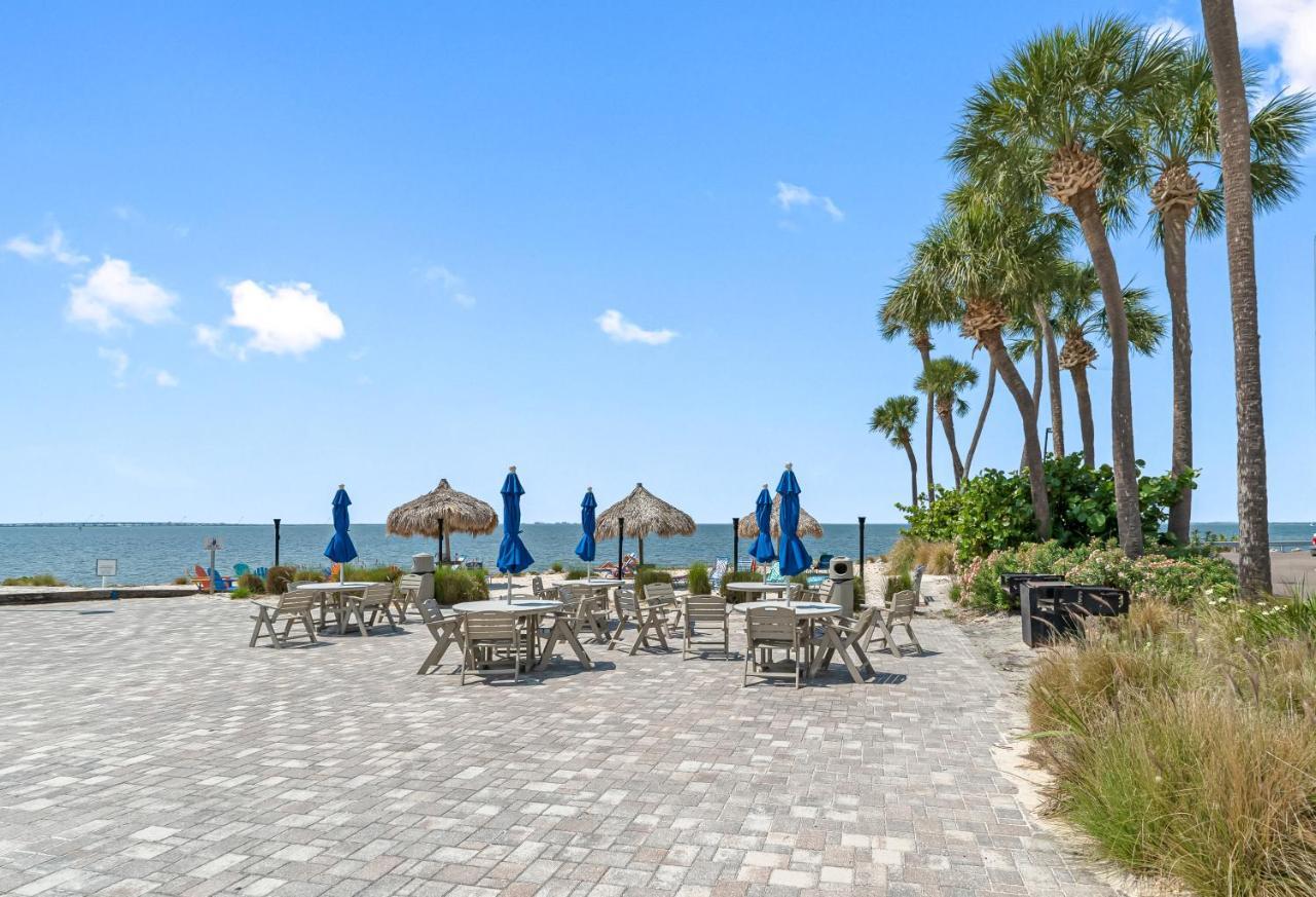 Bay Views From Your Balcony Beach Resort Tampa Esterno foto